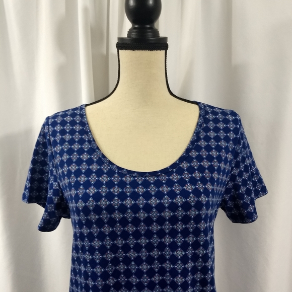 LuLa Roe Blue Print Short Sleeve Top - Picture 2 of 9